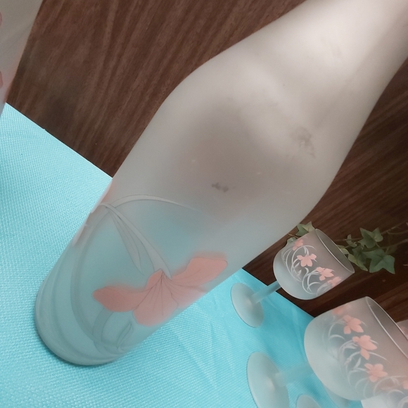 🕰 Cerve Frosted Glass Bottles w/ Stoppers & 4 Drinking Glasses, Italy - Picture 8 of 9